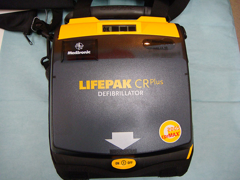 AED（Automated External Defibrillator[自動体外式除細動器]）